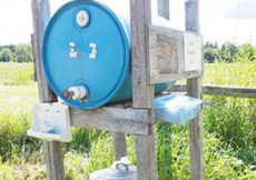 2 Ways on How to Make a Hand Washing Station for Camping